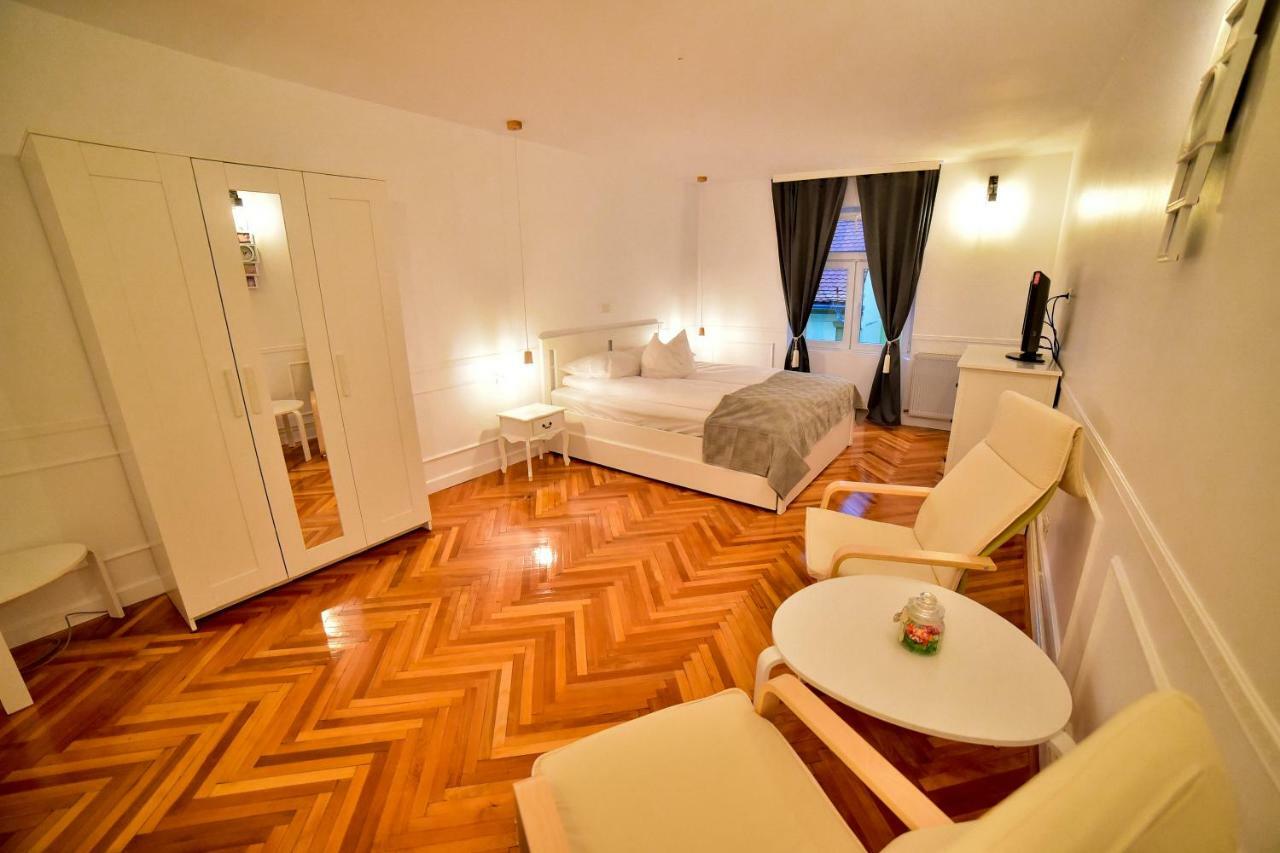 Maison Blanche Сибиу Экстерьер фото