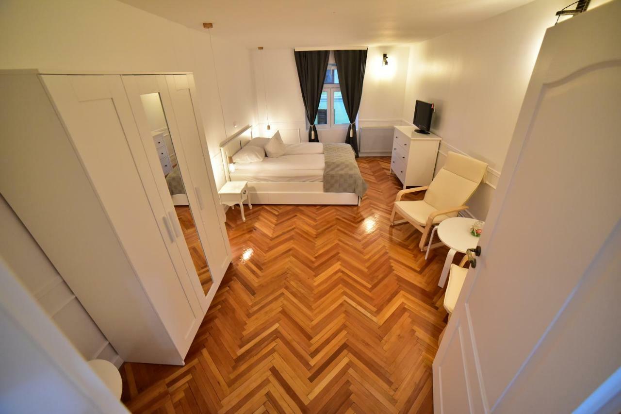 Maison Blanche Сибиу Экстерьер фото