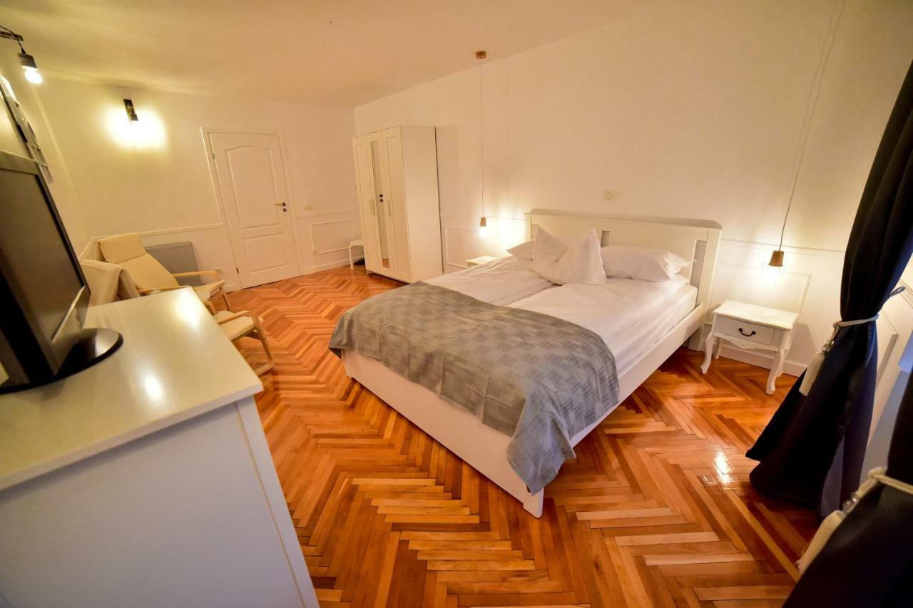 Maison Blanche Сибиу Экстерьер фото